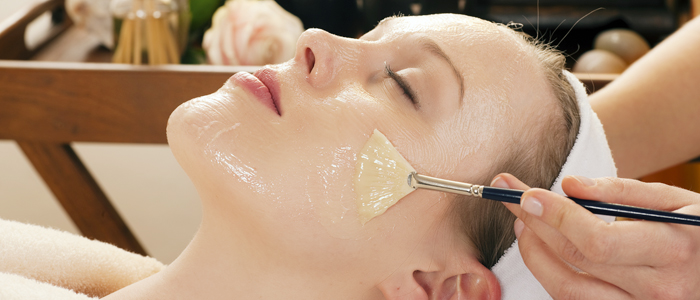 Attract everyone by a smoother and a brighter skin with the help of spa therapy